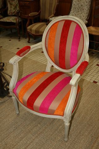 FAUTEUIL STYLE LOUIS XVI