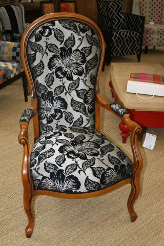 FAUTEUIL STYLE VOLTAIRE