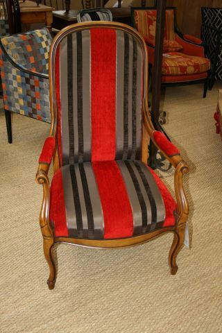 FAUTEUIL STYLE VOLTAIRE