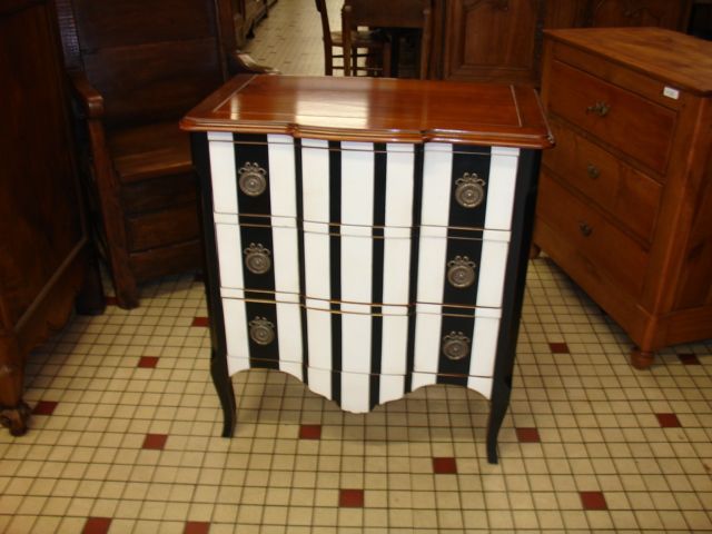 COMMODE POLYCHROME