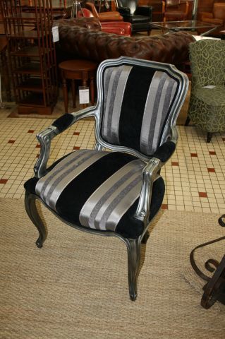 FAUTEUIL STYLE LOUIS XV